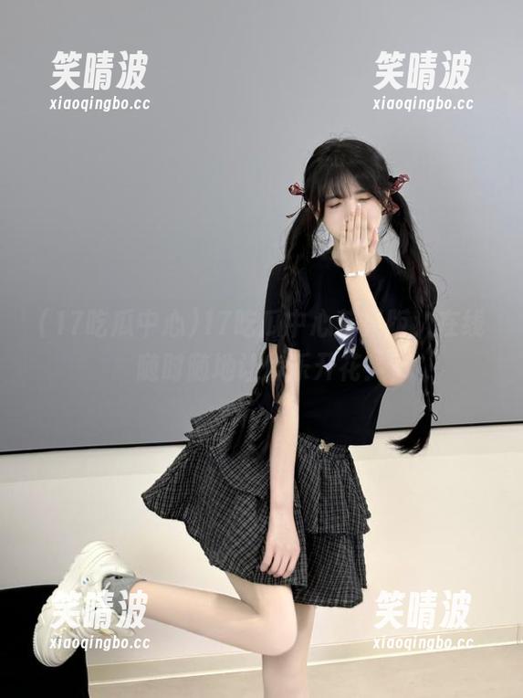 17吃瓜中心苹果版，在线随时随地让你乐开花！