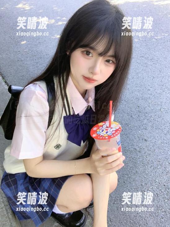 登录后，走进51cgfun的瓜井，千姿百态的吃瓜日常等着你。