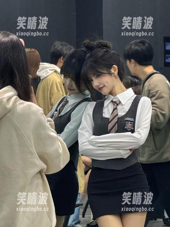 黑料来袭，吾爱吃瓜抢先把福利送到你手边，免费享用！