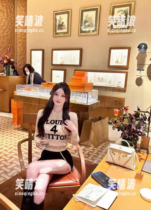 好莱坞黑料正能量大更新，网页版开启了“边吃瓜边聊天”新模式！
