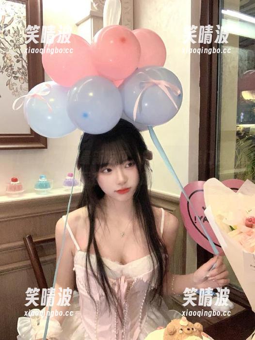 最新吃瓜，震惊！传送门的入口就藏在百变的朋友圈里！