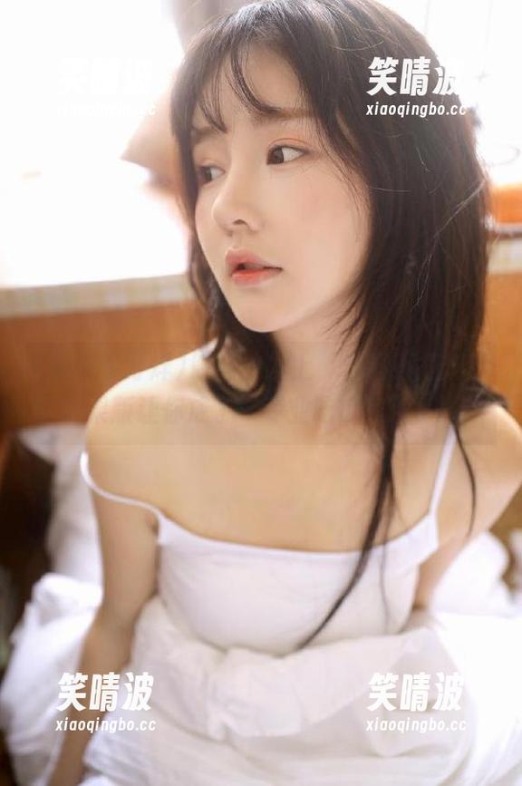 躲在沙发上，黑料不打烊苹果版让你成了“专业吃瓜家”！