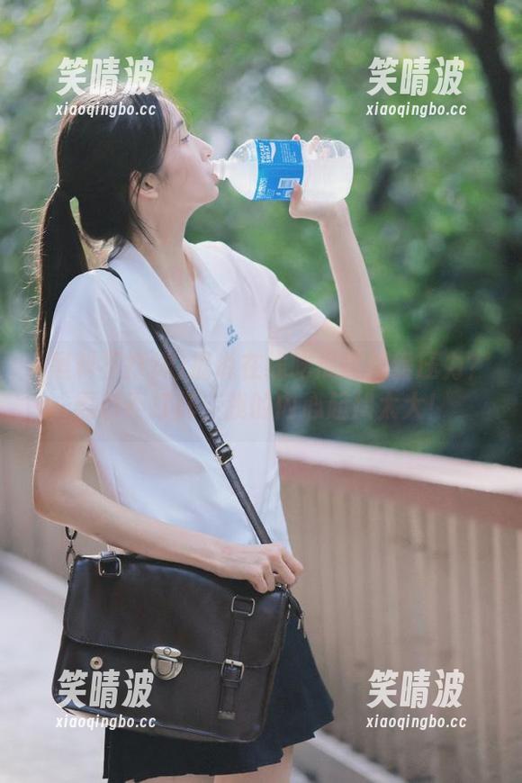 据说在线吃瓜能舒缓压力？黑料不打烊，我的内心起伏太大！