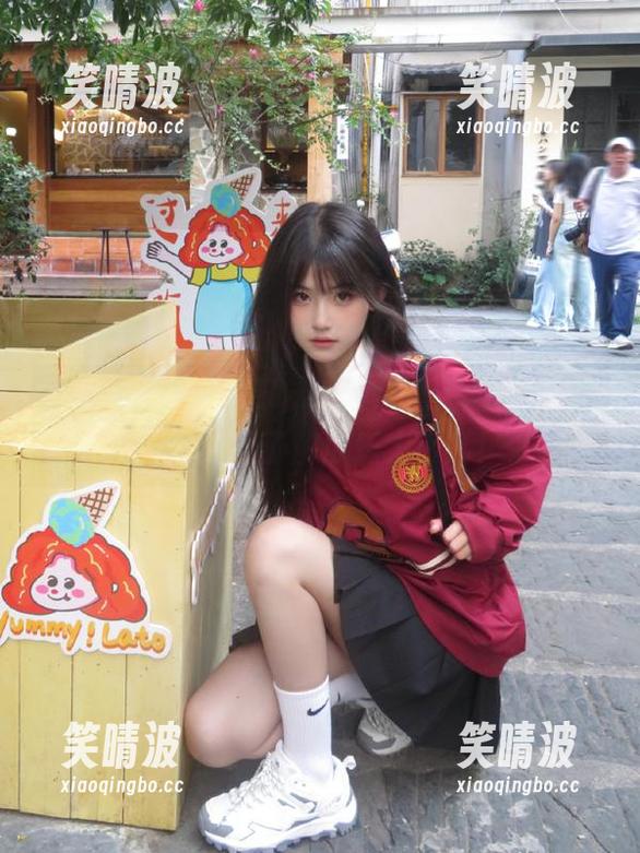 想吃zztt11黑料不打烊，全靠入口了解瓜坛大小事！