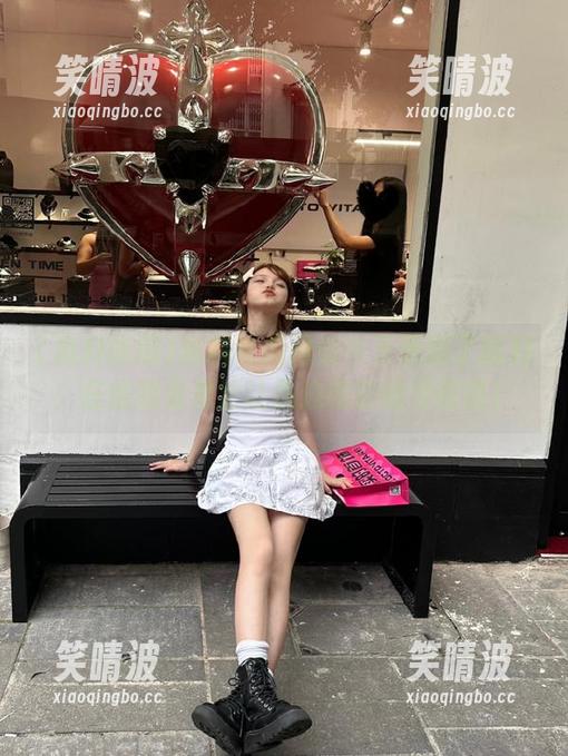 黑料吃瓜网站今天更新了新料，在线观看果然让我边吃边呲牙咧嘴！