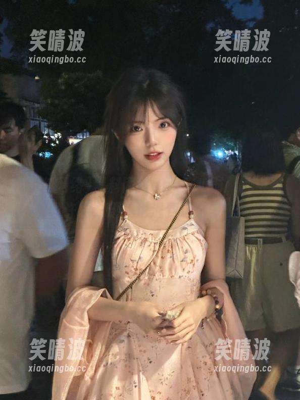黑料网络app吃瓜时，心中默默许愿：愿我也遇到这么多瓜！